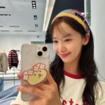 Yoona Instagram – 나두 머리띠🌼🌼🌼🌼
#5월