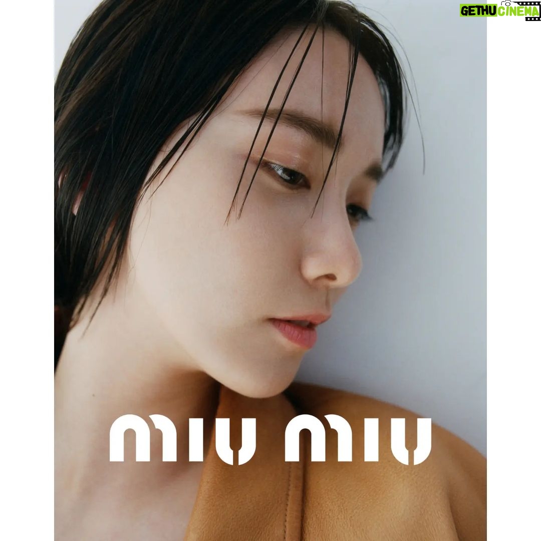 Yoona Instagram - 🤎 MIU MIU SPRING/SUMMER 2023 ADV CAMPAIGN @MiuMiu Photography: @ZoeGhertner Styling: @LottaVolkova #MiuMiu #MiuMiuSS23