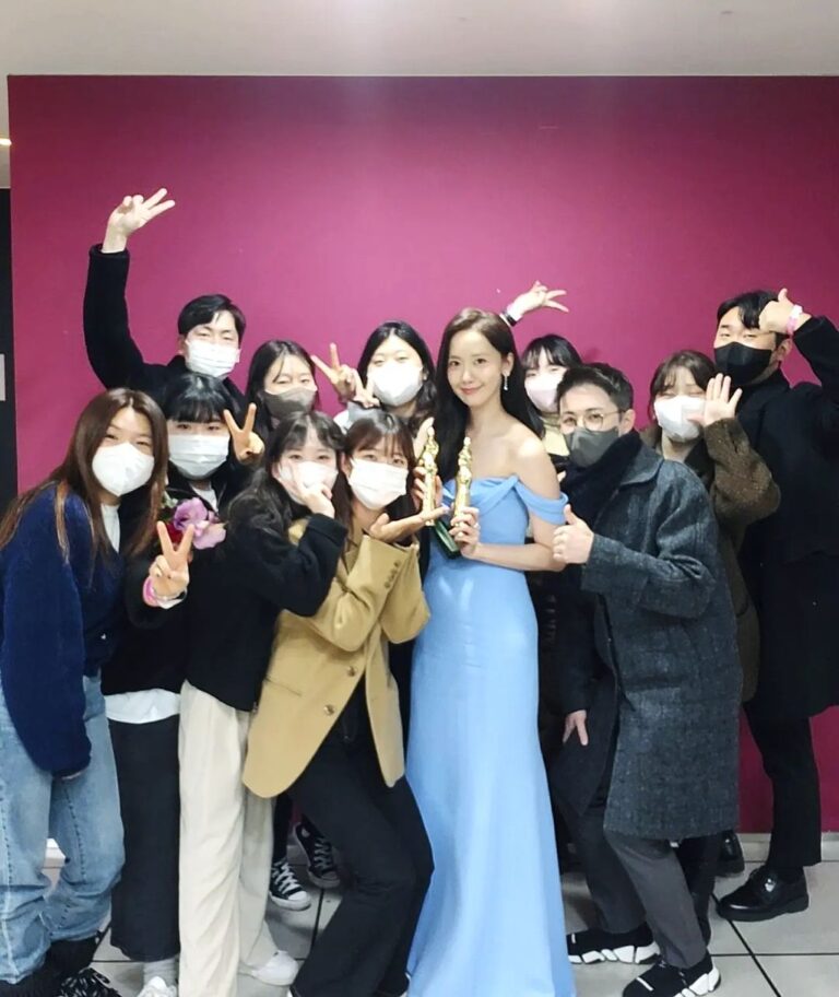 Yoona Instagram - Happy New Year 2023년에도 좋은일만 가득하길 새해 복 많이 받으세요🌟