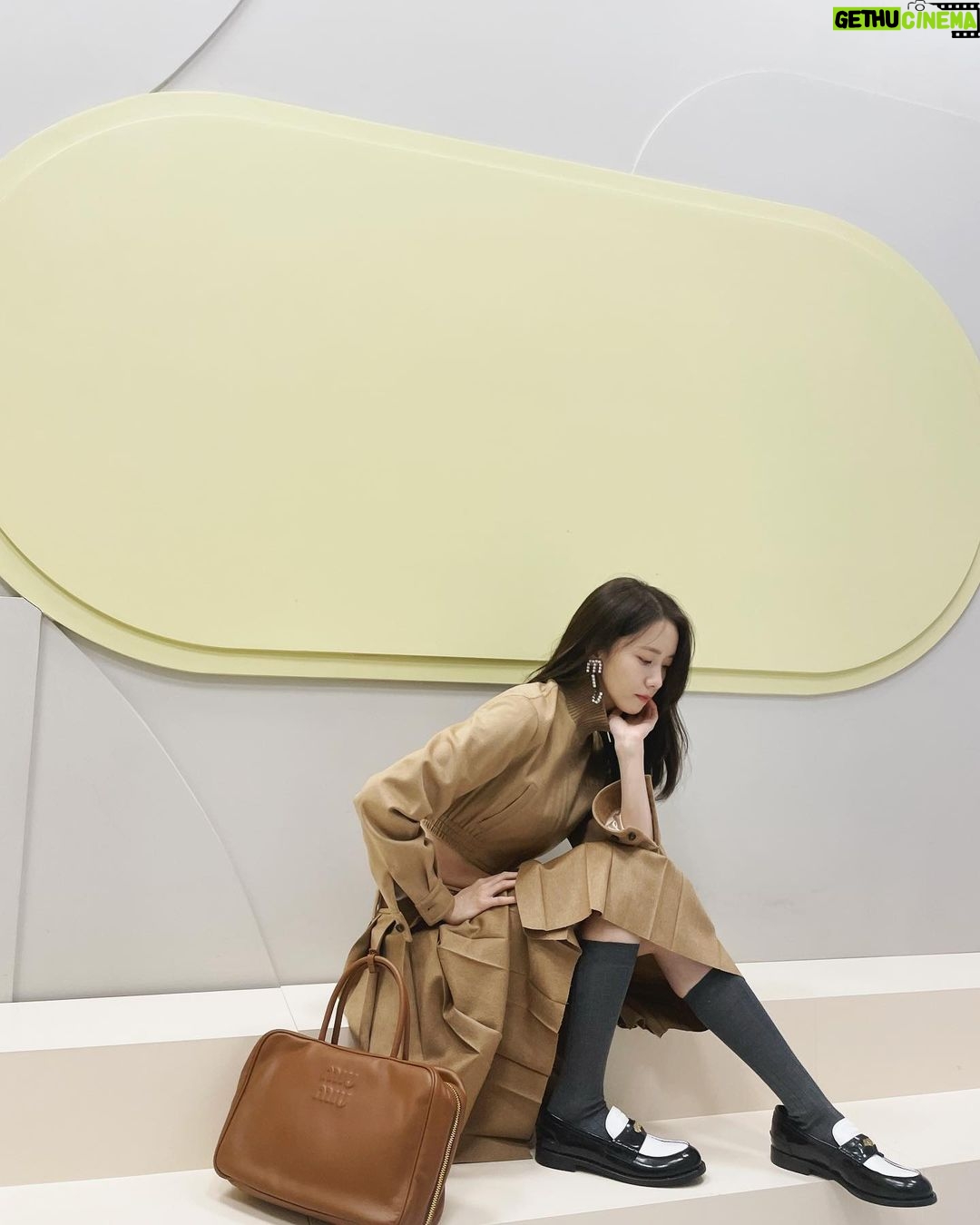 Yoona Instagram - Miu Miu FW22 fashion show in Paris at 10pm March 8th(KST) 🤎 @MiuMiu #MiuMiuFW22 #MiucciaPrada #ê´‘ê³ (#AD)