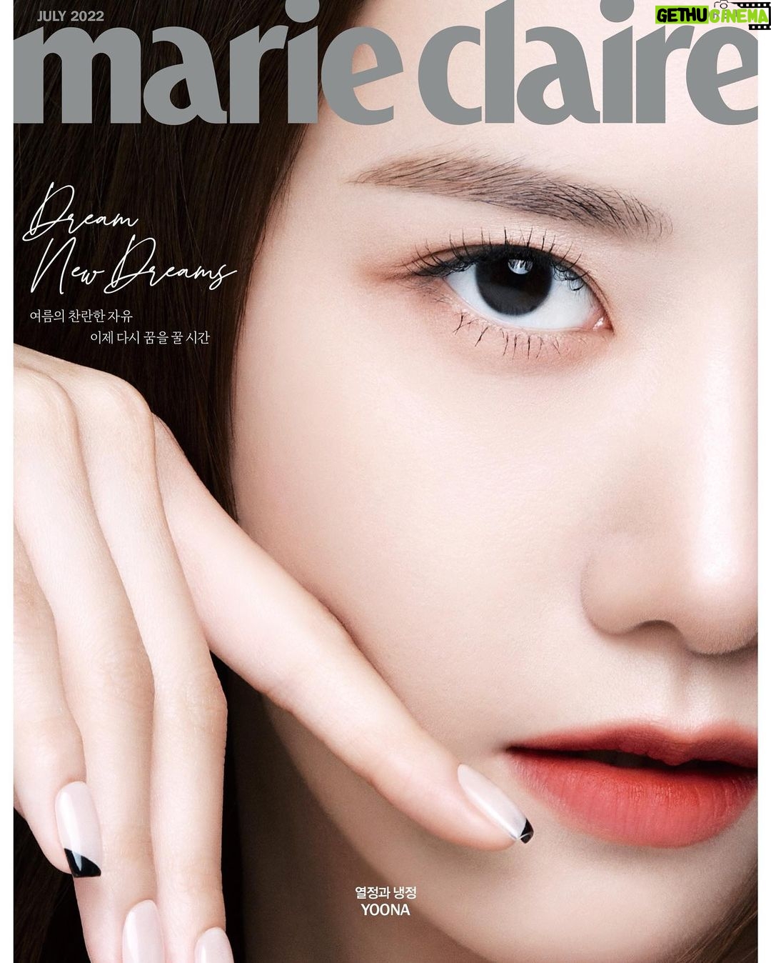 Yoona Instagram - 7μνΈπ @marieclairekorea @esteelauderkr #μμ€ν°λ‘λ