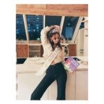Yoona Instagram - 오늘 내 생일❤️축하 고마워요 #라이브연결뭐가문제였던거니...? #대환장파티 #덕분에웃으며마무리