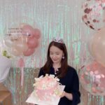 Yoona Instagram – #빅마우스 마지막촬영
울 스텝들이 준비해준 포토존에
협찬도 어렵다는 시크릿쥬쥬 
풀장착하고💕
이제 미호 안녕😭마음이 뭉클
