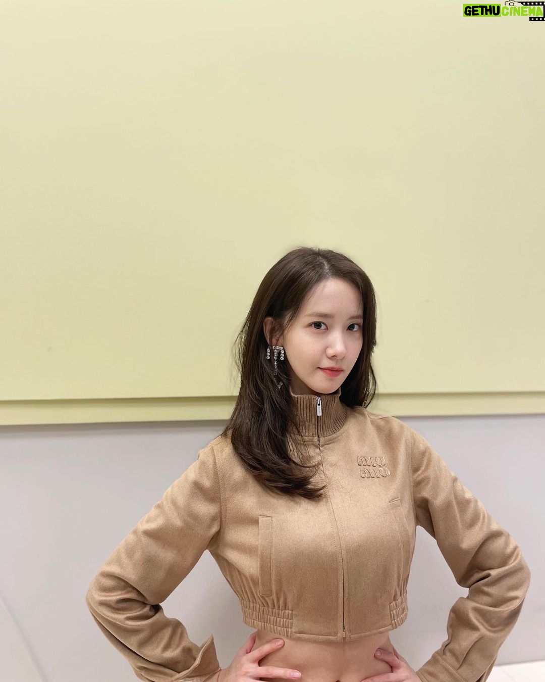 Yoona Instagram - Miu Miu FW22 fashion show in Paris at 10pm March 8th(KST) 🤎 @MiuMiu #MiuMiuFW22 #MiucciaPrada #ê´‘ê³ (#AD)