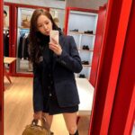 Yoona Instagram – ❤️예쁜게 너무 많앙🆕🆕
#MiuMiu #MiuIvy 
#미우미우 #미우아이비팝업 COEX Hyundai Department Store