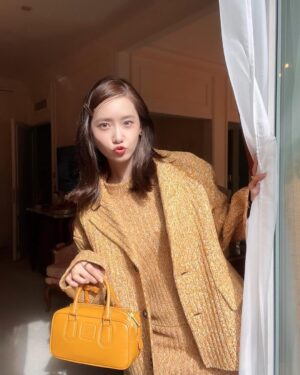 Yoona Instagram - Another amazing s/s Fashion Show 😉
in Paris 
Breathtaking ! 

@MiuMiu #MiuMiuSS24 #MiuMiu