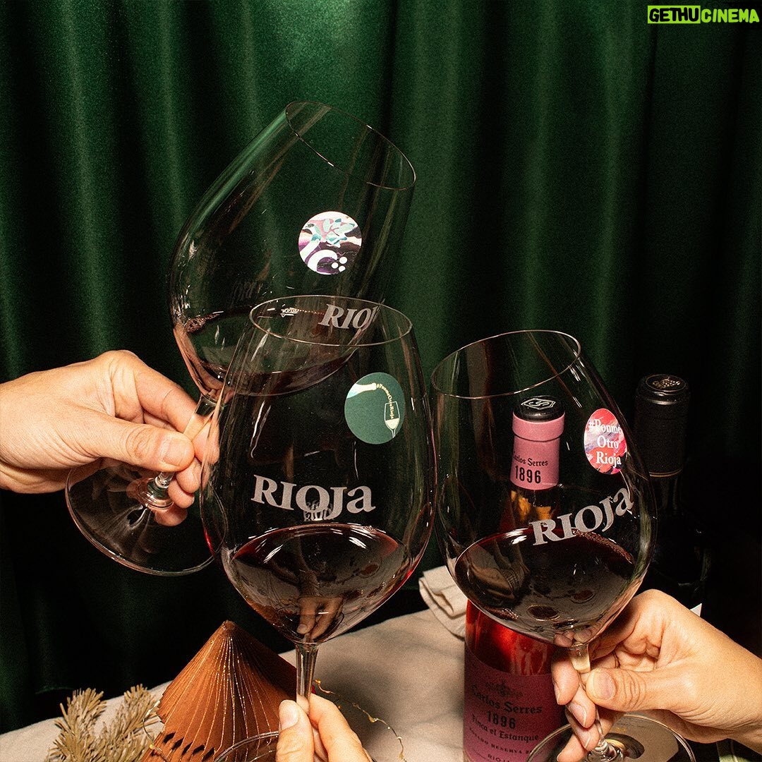 Yorokobu Instagram - ¡Que nadie le de el cambiazo a tu copa de Rioja estas Navidades! Para tus encuentros con familia y amigos, hemos diseñado junto con @yorokobu estos marcacopas para que siempre sepas cuál es tu Rioja. 🍷 Completa el formulario y obtén tus marcacopas gratis. 🙌🏻Link in Bio