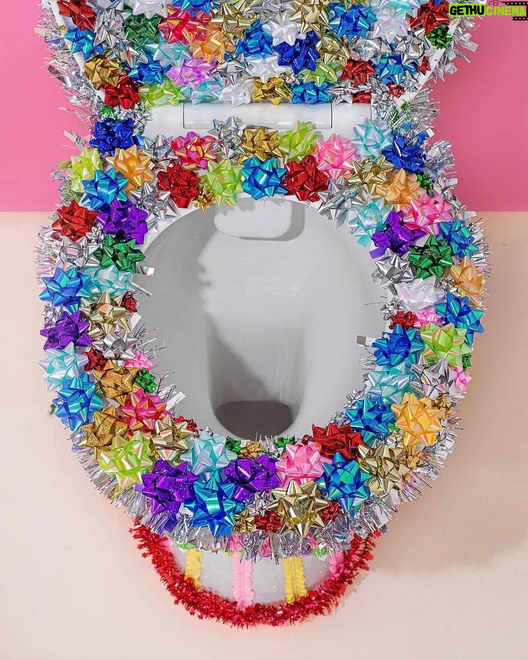 Yorokobu Instagram - Elige tu accesorio navideño fav de @vanessamckeown 🎀✨🎄 Xmas Spirit