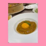 Yoshino Aoyama Instagram - #0729 🎸🥢 ・ 台湾の思い出写真たち とにかくとにかくとにかくご飯が美味しすぎて……引くほど食べてしまいました😭🥢好吃〜〜 ・ ・ 多謝你!!!! Thank you!!!! ・ #ぼっちざろっく #孤獨搖滾 #青山吉能 #後藤ひとり 役