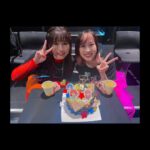 Yoshino Aoyama Instagram - #0521 🌌🎸 ・ 「結束バンドLIVE-恒星-」 ・ 終わってからだいぶ経ちましたが、現地・配信をご覧いただいた皆さんありがとうございました。 ・ ラジオの方でたっっぷり振り返りましたし、 なんとギターヒーローへの道“第2弾”も後日公開されることになりました､､！ すべてはライブとラジオ、そして密着映像に置いて行きましたので、お写真の共有のみさせてください。 ・ ・ 1枚目 ZeppHaneda来たぞーーー！ 2枚目 かっこつけっそくばんど 3枚目 喜多さん、かっこいいなあ…。 4枚目 お母さん(末柄さん)､､love. 5枚目 お衣装もとてもこだわりまみれです。 6枚目 イヤモニも特注！結束バンド仕様なんですよ…！ 7枚目 よぴいくみの誕生日サプライズ！ 8枚目 相棒しっかりシートベルトで輸送 ⁡ ⁡ 𝘛𝘩𝘢𝘯𝘬 𝘺𝘰𝘶. ⁡ ⁡ ⁡ #ぼっちざろっく #結束バンド #BocchitheRock #KessokuBand #鈴代紗弓 #伊地知虹夏 役🥁 #水野朔 #山田リョウ 役🌿 #長谷川育美 #喜多郁代 役🎤 #青山吉能 #後藤ひとり 役🎸 ⁡ #結束バンド恒星 ⁡ 私もっとギターうまくなりたい、かも。