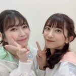 Yoshino Aoyama Instagram - #0128 🍊👑 ・ ・ 「SMILE PRINCESS 3rd LIVE GO UP！」 走り抜けました〜！！！！！！！ メンバーのみんなといると、たくさん笑ってくれて嬉しい気持ちにもなるし、何が何でも頑張りたいと思わせてくれるとってもイイ女ばっかりですワ ・ もっともっとわたしたちの強みを知ってほしいし、わたしももっともっと寄り添いたいなあ。 ・ とにかく大好きと尊敬が増した1ヶ月でした♡ 新曲にタイアップに引き続き宜しくお願いいたします。 ・ ・ #SMILE PRINCESS #スマプリ3rdライブ ⁡ #北守さいか 🔑 #汐入あすか 🎀 #相良茉優 😈 #辻森梓咲 🌅 #本郷里実 💎 #森山由梨佳 🦩 #青山吉能 🥒 ⁡ #実は #きぬの宿志季大瀞 さんに #お会いできたことが本当に嬉しかった #いつだって #心の絆でパックを繋げ🏒⛸️✨✨ #最後の写はあずーを見つめるわたし
