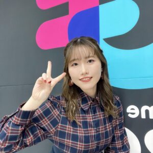 Yoshino Aoyama Instagram - #1203 🇰🇷🎸
・
あんにょん
先日は #AGF_KOREA_2023 に出演いたしました。
人生初の韓国！！！！
カルグクスにケランパンにクロッフルにクッパにサムギョプサルに……(全部写真ない)(信じられない)
とにかくたっくさん美味しいものを食べました🤤
・
・
韓国のぼざろファンの皆さまには
なんだか、やっと会えた！という気持ちがすごく強くて感慨深かったです。
韓国でも劇場総集編上映されると聞いてさらに嬉しい😽🫶
・
そして育美さんの初海外にわたしがいて勝手に嬉しいよ！
最後のはおれが載せたい育美🎤
・
皆さんカムサハムニダでした！
・
・
・
#외톨이_THE_ROCK #ぼっち・ざ・ろっく
#長谷川育美 #青山吉能
#帰ったら靴の底抜けてた
#ナキナキナキナキ
#修理します

#よぴが載せたい育美