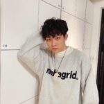 Yu-Jia Lin Instagram - 想我了嗎🤪 #林毓家 #家家 #acqua #源少年