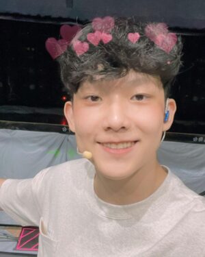Yu-Jia Lin Instagram - 期待我們的見面❤️
我們準備好了❤️
#高雄 #原子演唱會 #林毓家 #家家 #原子少年 #atomboyz