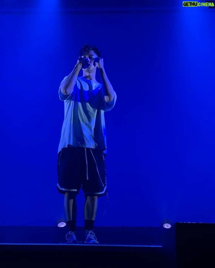 Yu-Jia Lin Instagram - 謝謝你們一直以來的陪伴 這一次台中演唱會圓滿成功❤️ 太感謝你們了🔥 希望以後每一次都有你們在❤️ 最後還有我最愛的奶奶❤️ 謝謝你今天來看我🔥 #AcQUA #林毓家 #家家