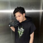 Yu-Jia Lin Instagram - 畢業快樂樂樂❤️🥰 謝謝你們一直以來的支持❤️ 這段時光真的很美好🥰 未來讓我們繼續努力下去❤️ 第三張喜歡🤣 愛所有工作人員❤️ 愛所有編舞老師❤️ 愛所有編曲老師❤️ 愛所有水星隊友❤️ 謝謝支持我的你❤️ 沒有你們就沒有我🥰 #林毓家 #家家 #水星 #原子少年 #原子少年atomboyz #畢業快樂 #結冰了