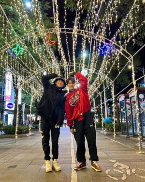 Yu-Jia Lin Instagram - 哎呀 就說不要偷暈我🤪
@hrcbrian_beastcrew 
1點了發文還有人理我嗎🤣
1點都阻止不了我發文🫢
聖誕快樂🔥
#林毓家 #家家 #acqua #貢丸 #李秉諭 #cp #丸家 #完蛋了 #貢丸暈我