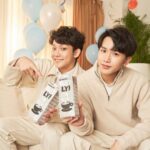 Yu-Jia Lin Instagram – 最喜歡玩遊戲的我，今天來挑戰OATLY五行詩！
 
O OATLY ！
A Amazing 的黑科技－酶解技術，將固體的燕麥轉化成濃郁滑順的口感
T Totally Vegan！植物基飲食減少對環境造成的負擔
L Lovely 可以搭配茶、咖啡，美味更加分
Y You should try it！
 
⟪OATLY燕麥奶⟫
⭐️多樣風味
咖啡師燕麥奶可搭配茶、咖啡
低脂燕麥奶可以配麥片，可單喝，或是做成水果燕麥奶昔
巧克力燕麥奶可搭咖啡、可單喝，多樣搭配開啟新生活
⭐️源自天然
不含牛奶、乳糖、防腐劑、人工色素及化學調味料
是素食及乳糖不耐者的健康新選擇🌿🌿
⭐️永續環保
以植物取代乳製品，同時減輕動物製品對環境所造成的負擔
 
現在到全台威秀影城都可以買到我最愛的OATLY燕麥奶飲品喔!
@OATLY #OATLYTW #植物奶 #新生活日常 #AcQUA源少年 
@vieshowbaby #威秀
 
*低脂、巧克力燕麥奶於2023年1月重新上市
 
衣服｜ @sandroparis @zara
鞋子｜ @allsaints @allsaintstaiwan