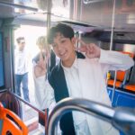 Yu-Jia Lin Instagram - 第三張我目不轉睛看著誰勒🤪 謝謝大家來參加我們快閃活動！ 真的很喜歡跟大家見面❤️💕 #林毓家 #家家 #AcQUA #快閃 #源少年 #雙層巴士