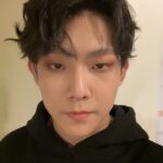 Yu-Jia Lin Instagram - 後台的我們🥰 第一個影片想要裝兇但露餡了🤪 #林毓家 #家家 #原子少年 #演唱會 #小丑的制服 #ice