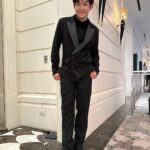 Yu-Jia Lin Instagram - 這次擔任金馬60的遞獎大使真的是太榮幸了💜 很感謝金馬給我這次機會🙏 讓我遇到了好多好多我的偶像！ 我會一直努力下去的！ 也謝謝彭千祐哥哥🙏 跟夏朧姊姊👍 一直叫我不要緊張🙏 你們都是最棒的🔥 我們一起像我們在紅毯說的繼續努力👊 金馬執委會 @goldenhorsefilmfestival提供 彩妝協力｜Vivi Makeup Studio @vvmmakeupstudio 髮型協力｜W+ Salon @w_plus_salon 造型協力｜wangliling @wangliling #林毓家 #家家 #金馬 #金馬獎 #金馬60 #遞獎大使