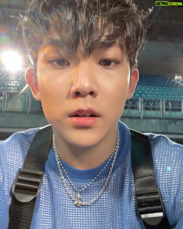 Yu-Jia Lin Instagram - 我們的新歌「Mmm…嗯」 MV明天中午12點種子音樂官方YT就要上了喔❤️🥰 記得要來觀看喔❤️🔥 #林毓家 #Mmm…嗯 #AcQUA #源少年 #新歌