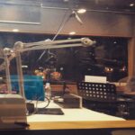 Yu Seki Instagram - 笑ってくれや。 interFM897のスタジオライブ収録の模様。 今週金曜日の21:00から聞いてくれよな！ Interfm897