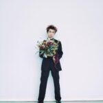 Yu Seki Instagram - . 私事ではございますが、三味線奏者の白藤ひかりさんと結婚致しました事をこの場を借りてご報告させて頂きます。 ひかりさんとは音楽活動を通して出逢い、これまで約6年間交際を重ねてきました。 彼女との出逢いのきっかけをくれた新井和輝に証人になってもらい、彼の誕生日が大安だったことにも縁を感じまして、10月29日に入籍することを決めました。 まだまだ未熟な二人ではございますが、公私問わず関わってくださる皆様に感謝を忘れず、同じ音楽の道を志し、互いの人生を支えながら共に歩んで行く所存です。 どうか今後ともご指導を賜りますよう、重ねてお願い申し上げます。 勢喜遊