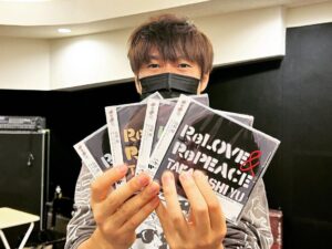 Yu Takahashi Instagram - 10/5 Release!!!
高橋優 8th ALBUM
「ReLOVE & RePEACE」
#完成！
#高橋優
#ReLOVEandRePEACE