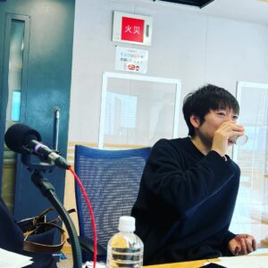 Yu Takahashi Instagram - まもなく〜
8時から！！
文化放送「おとなりさん」
#文化放送
#おとなりさんラジオ
#坂口愛美 アナウンサー
#高橋優