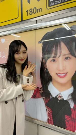 Yui Oguri Instagram - 22歳になりました🍰🌼　

ファンの皆さんが掲載してくださった
JR秋葉原駅構内にある
22歳生誕ポスターみてきたよー！！
本当に大きくてSNSも載ってたり…
すっごく嬉しかったぁ…
本当にありがとう！！！

31日まで掲載されてるみたい！
みんな行ってみてね〜☺️💨

#小栗有以生誕祭