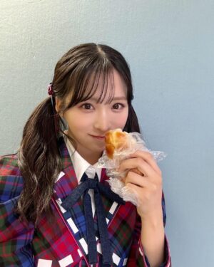 Yui Oguri Instagram - 北海道はおいしいものが
多くて困っちゃう🤤➰

ちくわパンも美味しいよね🥯♡
色んな北海道名物を頂きました！

#北海道
#ファンミーティング
#ちくわぱん
#ソフトカツゲン
#じゃがポックル#白い恋人