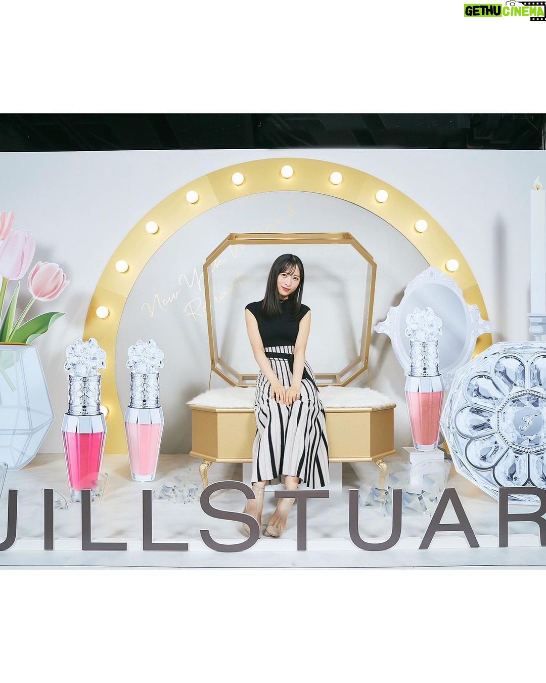 Yui Oguri Instagram - 「 かわいいに恋するすべてのひとに。PHOTO STUDIO by JILL STUART Beauty」 ポップアップイベントに参加させていただきました~🌷🫧 世界観が可愛くて とても癒されました👼🏻🪽 普段からメイク道具のチークや ヘアケアや柔軟剤も愛用しています!! コスメの色味はもちろん ケースも可愛くてとっても魅力的でした🪞 #ジルスチュアート #jillstuart