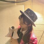 Yui Oguri Instagram - #アイドルなんかじゃなかったら 新衣装⛓️✨🩷 可愛すぎるぅぅ… 細かなチェーンの装飾やキラキラソックスやアイドルらしいリボンやハート。。イヤリングもすき。 ハットに自分の名前が装飾されてて嬉しすぎて。。 手元に届いた時、涙が出そうになりました。 "アイドルになってよかった" 本当に素敵な衣装にも 力を頂きました！ オサレさんに感謝😌！！