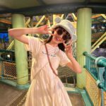 Yui Oguri Instagram - 載せるタイミング逃した 写真たち…🏰🐭💫🤍 テンション高めな私。 お姉ちゃんと夜から行った時の！ ティポトルタ美味しかったぁ◎ #夢の国 #ディズニーシー #disney