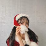 Yui Oguri Instagram - Merry Christmas EVE 🎅🏻🎄💫 素敵なケータリングと… お誕生日のお祝いも幸せでしたぁ 握手会二日間 ありがとうございました！！ #個別握手会 #クリスマス#サンタコス #ケンタッキー #銚子丸