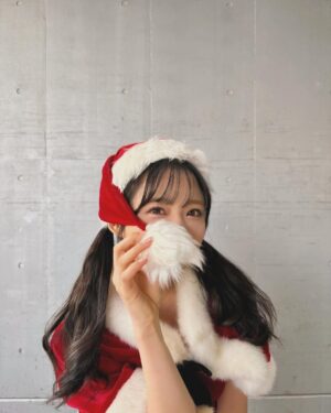 Yui Oguri Instagram - Merry Christmas EVE 🎅🏻🎄💫

素敵なケータリングと…
お誕生日のお祝いも幸せでしたぁ
握手会二日間
ありがとうございました！！

#個別握手会
#クリスマス#サンタコス
#ケンタッキー
#銚子丸