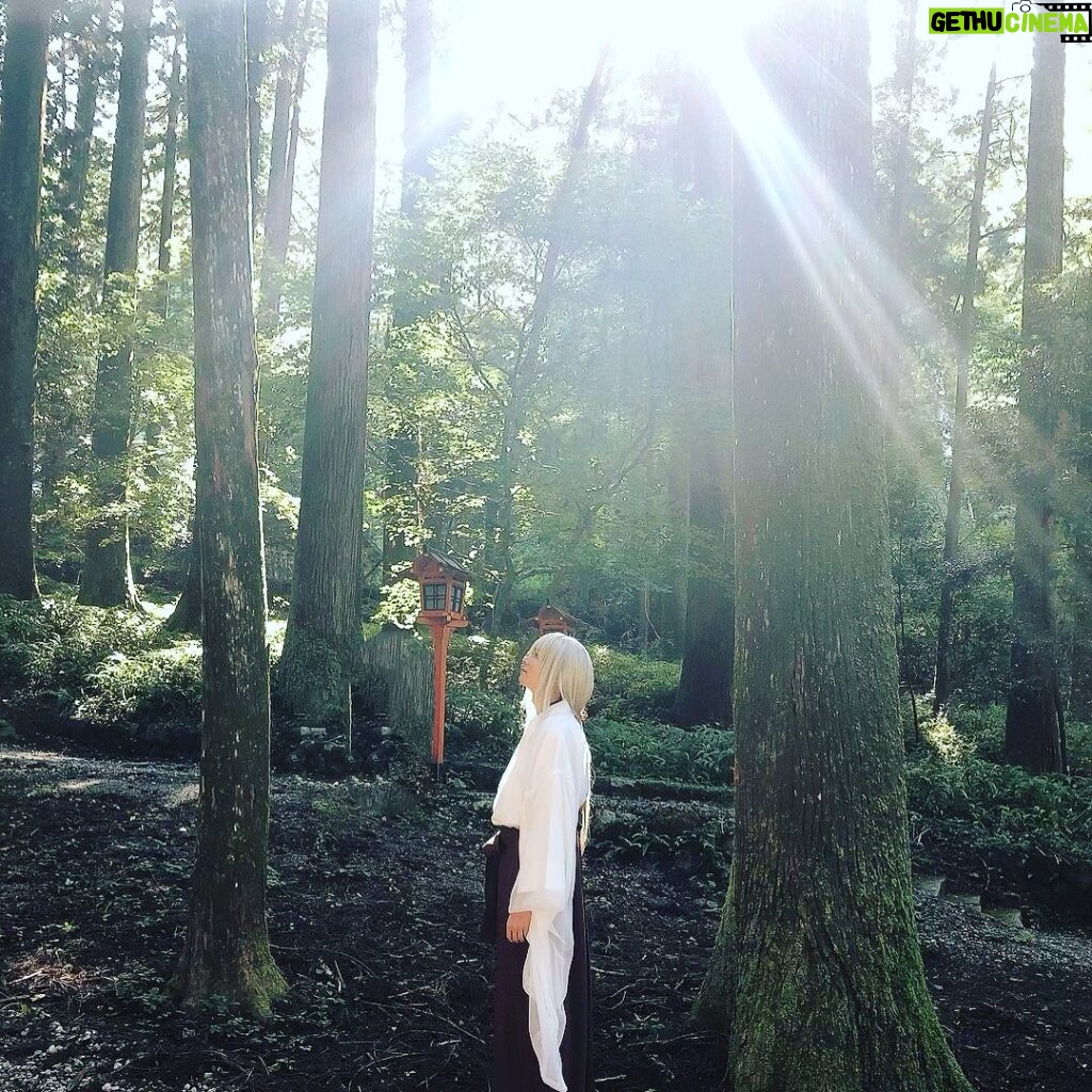 Yuki Furukawa Instagram - ドラマ「#神様のえこひいき」 神様　役 #古川雄輝 #yukifurukawa #hulu