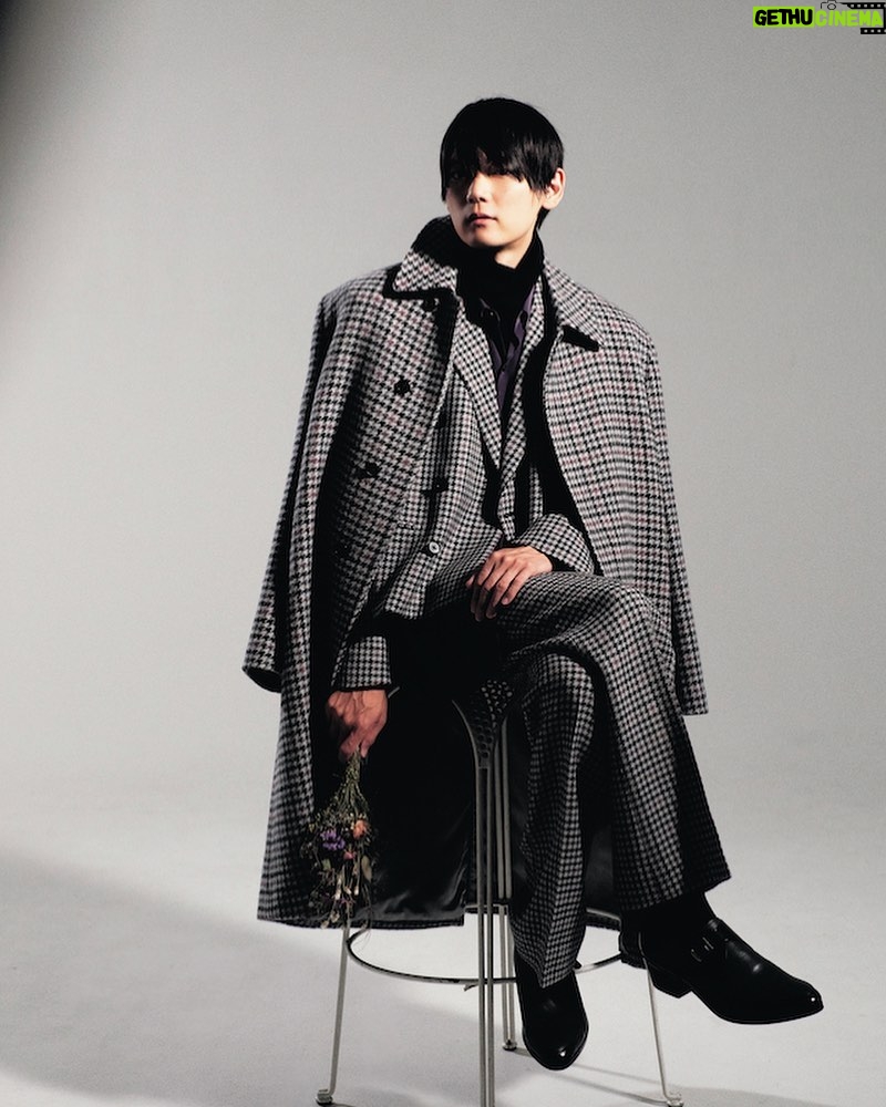 Yuki Furukawa Instagram - 写真集「果実」 korea https://www.aladin.co.kr/shop/wproduct.aspx?ItemId=281650906 taiwan https://www.books.com.tw/products/M010136772 china https://m.intl.taobao.com/detail/detail.html?id=658144632088 #古川雄輝 #yukifurukawa #写真集 #果実 #4th #korea #taiwan #china