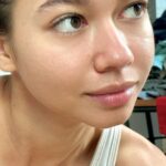Yuki Kato Instagram - Sebelum dunia sunburn menyerang + qtime dengan diri sendiri 🫶🏻 dan… bonus muka kyk kepiting rebus gue sehabis lari keliling komplek hehehe #diaryukikato