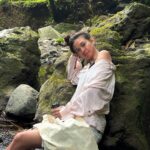 Yuki Kato Instagram - Nature’s blessings ✨ One of the perks living in Indonesia, mau istirahatkan pikiran tinggal ke alam. Mau hutan, pantai, air terjun, laut, gunung, keindahan bawah laut, bukit, you name it semua kita punya. Sudah diberi kemudahan ini masa kita masih aja engga ada itikad buat merawat, menyayangi dan menjaga alam kita? Perbuatan yg paaaling simple dan gampang adalah buang sampah pada tempatnya. Ga ada tempat sampah disekitar km? Engga ada masalah, simpan aja dulu di kantong atau di tas. Sampai kamu menemukan tempat sampah. Please bikin ini jadi habit baru kalian ya sobat, i know we can do it! Love you sobaaaaat❤️ #diaryukikato