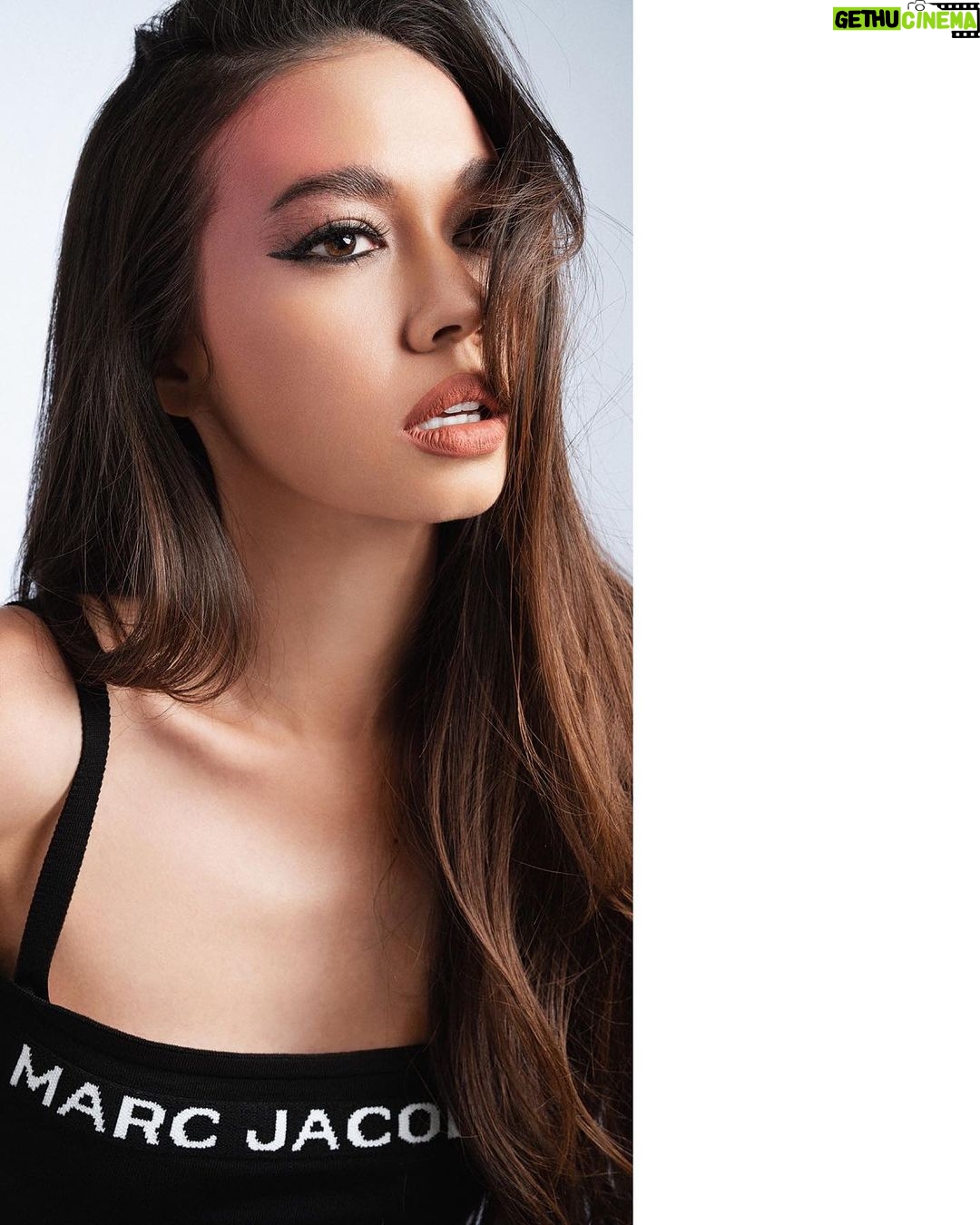 Yuki Kato Instagram - ⬛️◼️◾️ #STARRING @yukikt #YukiKato All in @marcjacobs @gapluxury Photographer @winstongomez #winstongomez Studio @11.11studiojakarta Mua @bubahalfian Fashion Stylist @carolinemeliala Hair @yezhadjohair DI @wgcreativeagency Nails @linneabeautybar_id Management @ykmanagement_ #diaryukikato