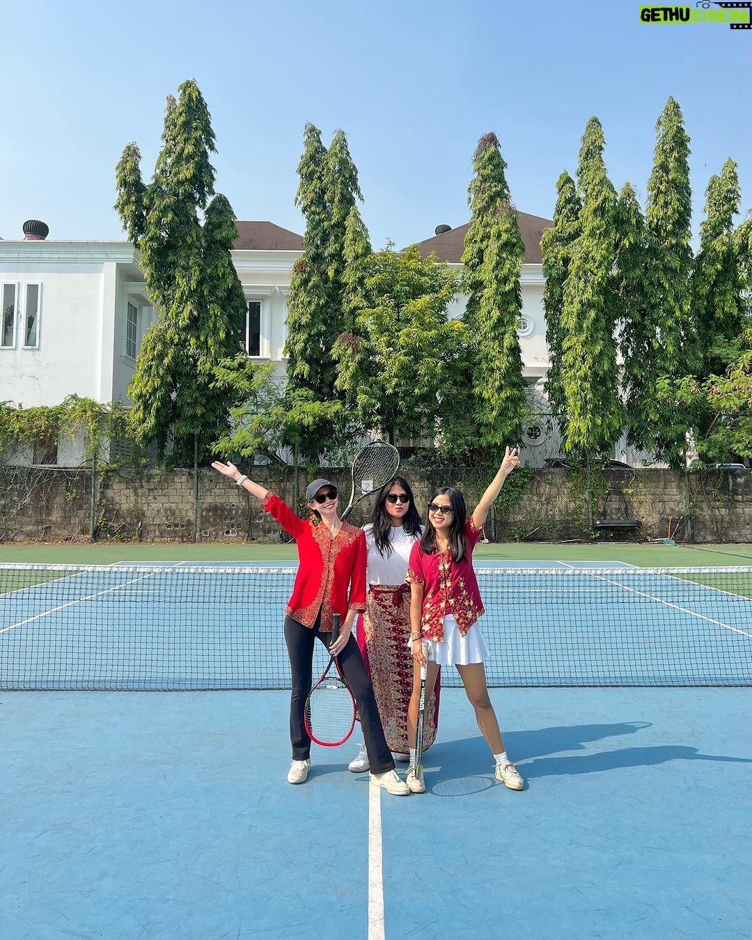 Yuki Kato Instagram - #diaryukikato mengucapkan, Dirgahayu Republik Indonesia ❤️🤍 Di tahun ke78 ini semoga tambah mantap. cinta selaluuu padamu negrikuuu. semoga nilai-nilai pancasila bisa selalu diterapkan dalam kehidupan sehari-hari. A? Miiiiiiiin ✨