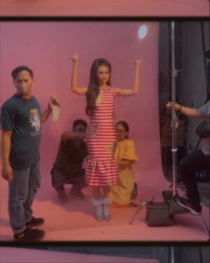 Yuki Kato Instagram - You’re so fake. You make Barbie look real!

#STARRING @yukikt all in @katespadeny @kanmogroup.fashion 
Photographer @winstongomez #winstongomez
Studio @11.11studiojakarta #1111studiojakarta 
Mua @bubahalfian 
Fashion Stylist @carolinemeliala 
Hair @yezhadjohair 
Nails @linneabeautybar_id 
CC @ykmanagement_ 

#diaryukikato #yukikato
