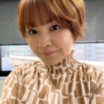 Yuko Nakazawa Instagram - ⭐︎⭐︎ 今日のももち浜ストアの お衣装。 髪のcolorとよく合いました。 セットアップで、 素敵なお洋服でした❤︎ ＃火曜日 ＃生放送 ＃ももち浜ストア @storetnc