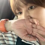 Yuko Nakazawa Instagram - ⭐︎⭐︎ ぱんぱんに 腫れ上がって痛かった顔が ようやく落ち着いてきました。 車の中。 好きな場所。 #諦めない精神 #今日という日は今日しかない