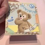 Yuko Nakazawa Instagram - ・・ 最近 息子が学校に行く前に 今日、お買い物しないといけない物を 可愛いメモ帳に書いて 渡してくれる。 これがまた 意外と何を買うんだったっけ？ ってなるから、 とっても頼りになる お助けメモです😊 #ダッフィー #お友達からのお土産 #今日のお買い物もの #スーパーは毎日行きま #スーパーが好き