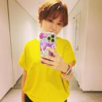 Yuko Nakazawa Instagram – ⭐︎⭐︎

今日は火曜日。
朝は
ももち浜ストアの生放送でした。

長らく通わせてもらっている
TNCさん。
今日も廊下でいつも通りに会えそうな気がして。
いつもと同じようで同じじゃない。
でも、
笑顔で元気でいよう。
だから、黄色着ました。
柔らか生地に癒されます。

そんな今日のはなし。

#ももち浜ストア
#火曜日
#生放送
#ありがとうございました