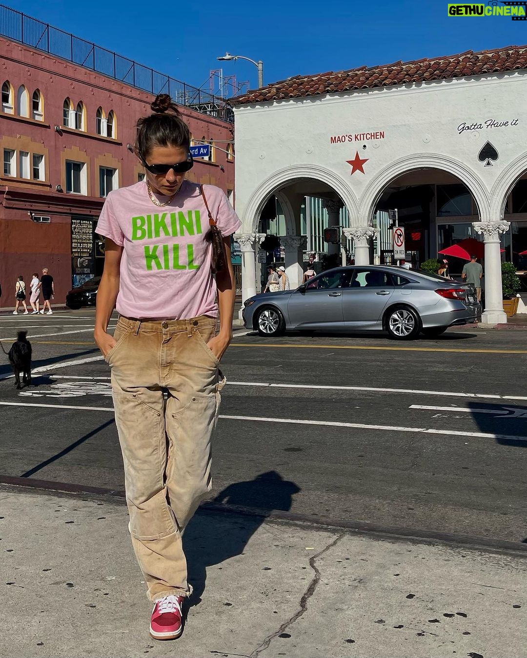 Yulia Kirillova Instagram - The days that make me whole 💔 all credits @nicksavalas Venice