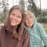 Yuliya Topolnitskaya Instagram - Мамочка,с днём рождения тебя дорогая! ты героиня во всех смыслах этого слова! Ты тепло,свет,Надежда,трепет и душа!Ты забота,доброта и огромная моя любовь! Спасибо тебе за твою любовь ко всем детям этой планеты!За то что,ты даришь тепло не только нам,но и всем кто встречается на твоём пути!Ты огромный пример для меня как можно так сильно любить,всем своим сердцем и абсолютно каждого и совершенно ничего не ждать взамен!Ты столько дала нам с Яриком и столько всего сделала для нас,без тебя не было бы нас во всех смыслах!Ты всегда рядом и всегда готова на всё!Ты самая сильная женщина!Я желаю тебе огромного счастья и крепкого здоровья!Твои объятья самые крепкие!Я так сильно люблю тебя,мамочка!Спасибо,что ты моя мама 💙 Saint Petersburg, Russia